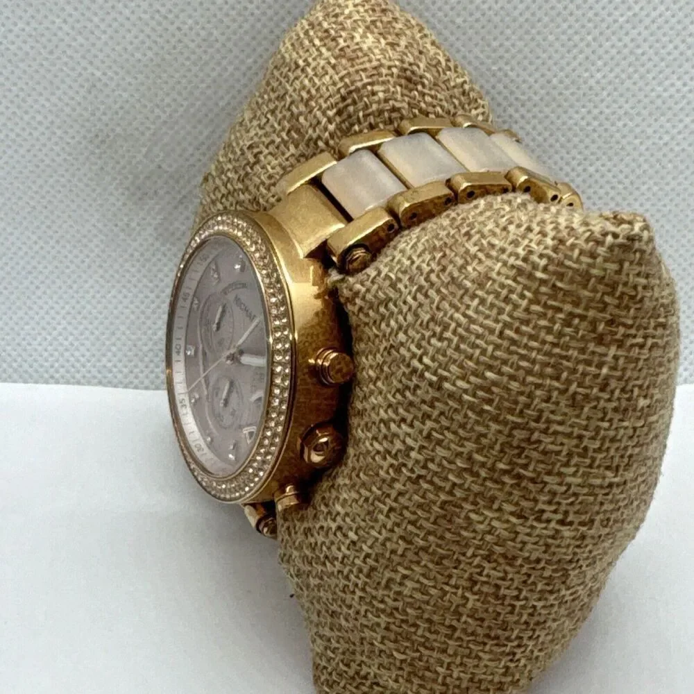 Michael Kors Parker MK5896 Women Rose Gold Analog Dial Quartz Wrist Watch JNA390
